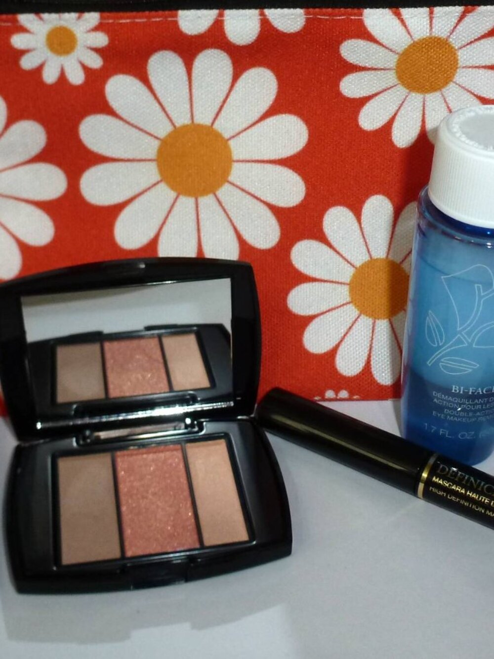 Lancome Gift Set - Hint Lipstick, Blush, Mascara, Bi-facil, Parfum & Bag